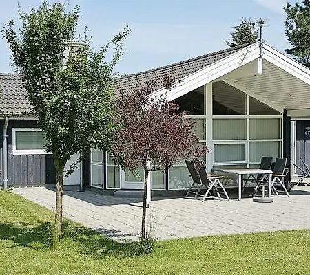 Holiday home Holiday Klintegardsvej *