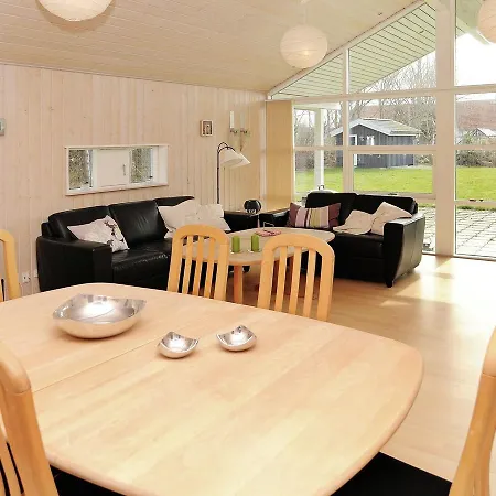 Holiday home Holiday Klintegardsvej *